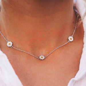 Pura Vida Daisy Necklace💛🧡